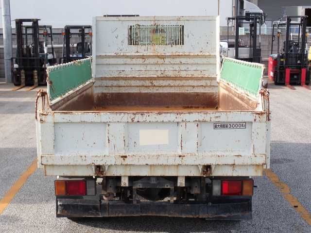 2010 Isuzu Elf 3.0T Dump Truck auction photo 3
