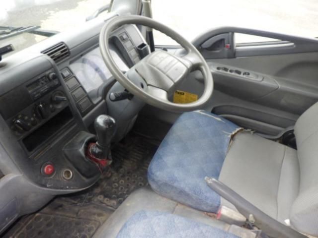 2005 Mitsubishi Fuso Canter auction photo 3