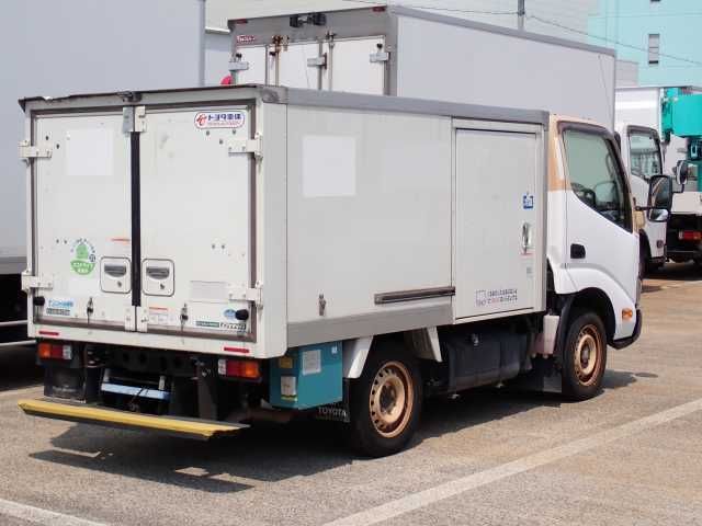 2020 Toyota Dyna 0.80T Frozen auction photo 2