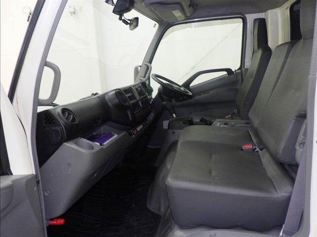 2019 Toyota Dyna covered car auction photo 8