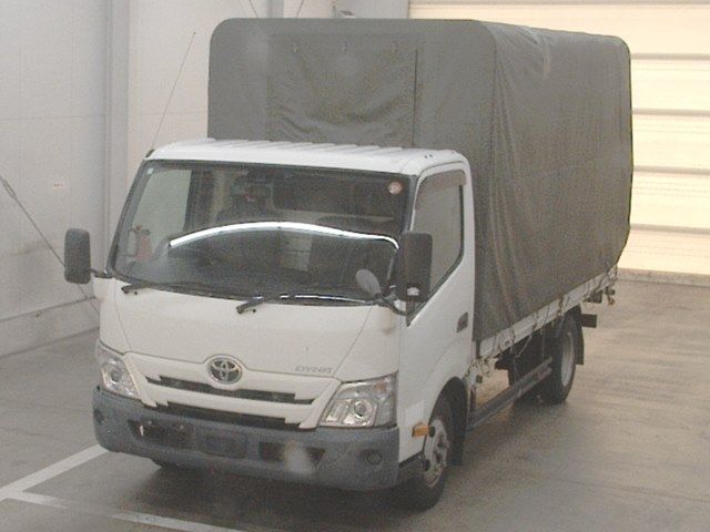 2019 Toyota Dyna covered car Japan auction vehicle
