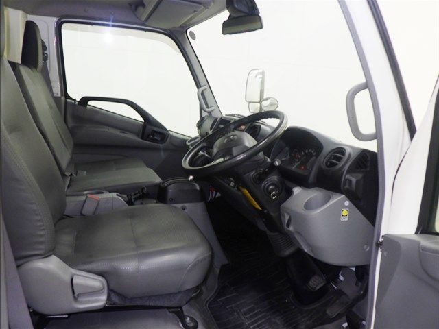 2019 Toyota Dyna covered car auction photo 5