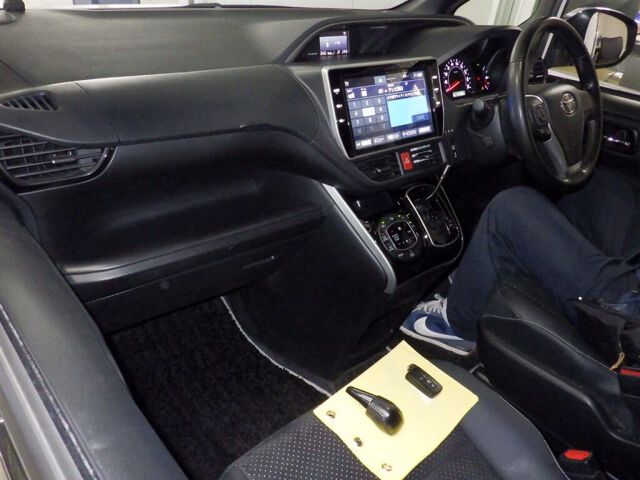 2021 Toyota Voxy ZSキラメキ3 auction photo 3