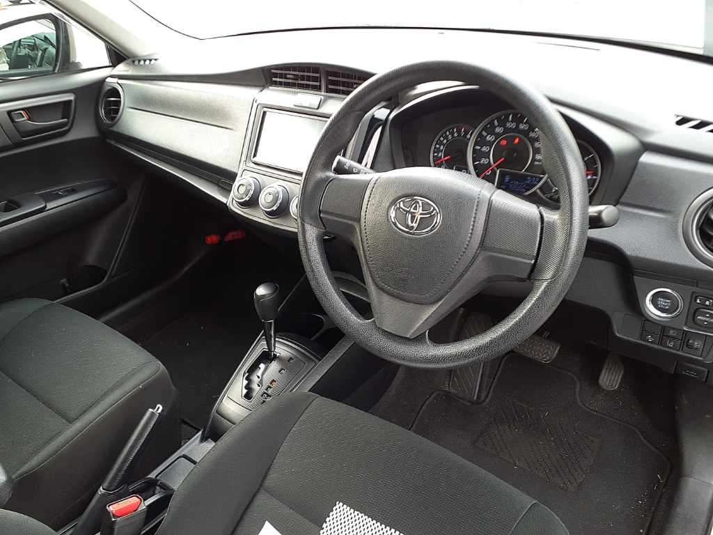 2021 Toyota Corolla Axio EX auction photo 7