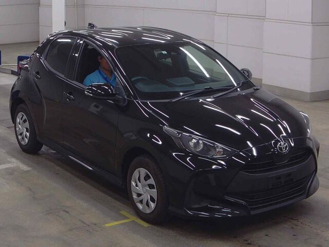 Japan Auction Vehicles 8 2023 Toyota Yaris X 4WD auction photo