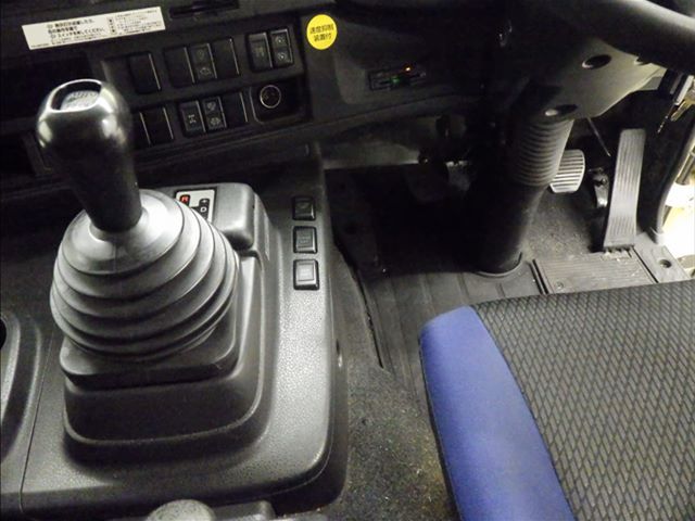 2016 Isuzu ウィング auction photo 8