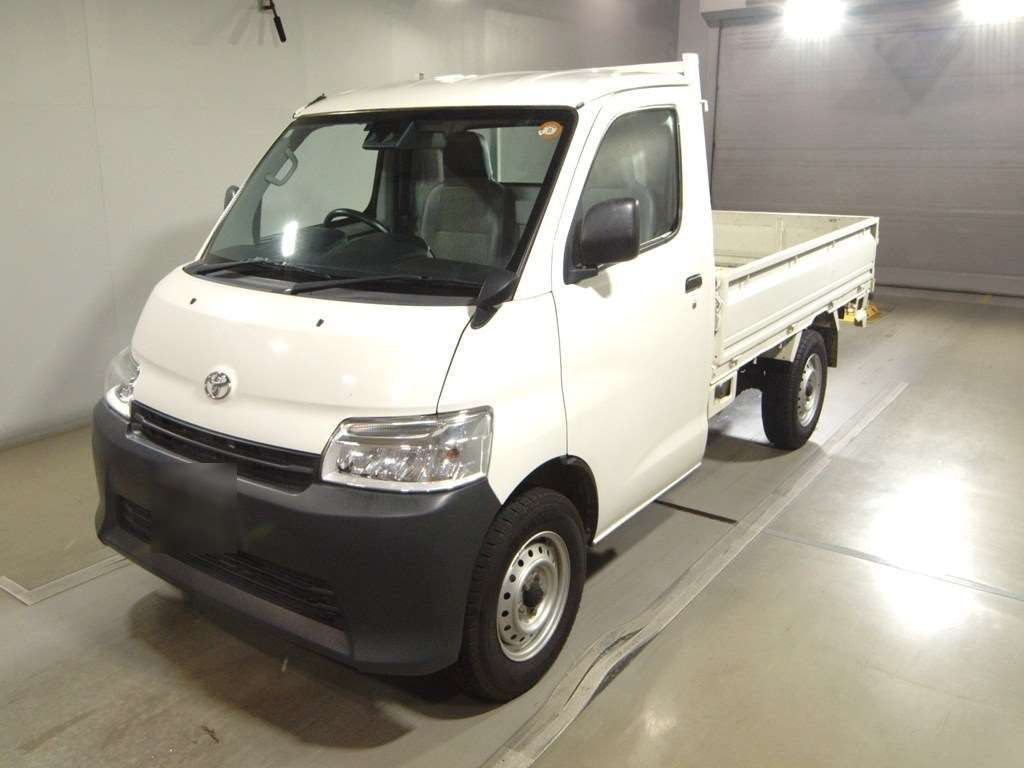 2021 Toyota TownAce Truck DX Japan auction vehicle