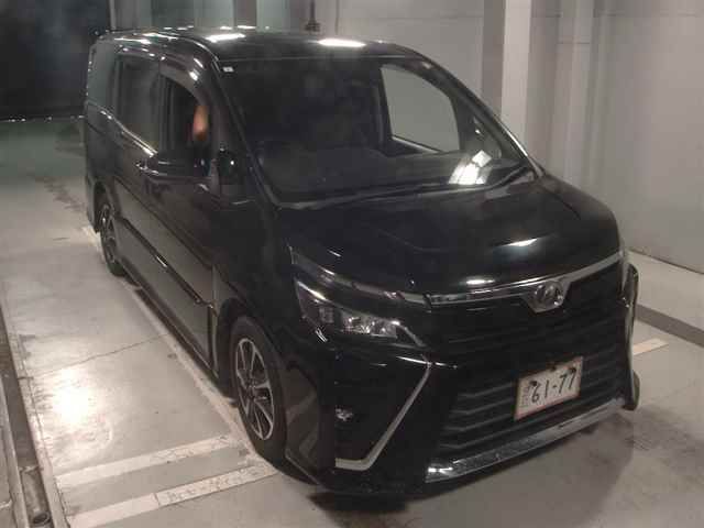 Japan Auction Vehicles 12 2017 Toyota Voxy ZS auction photo