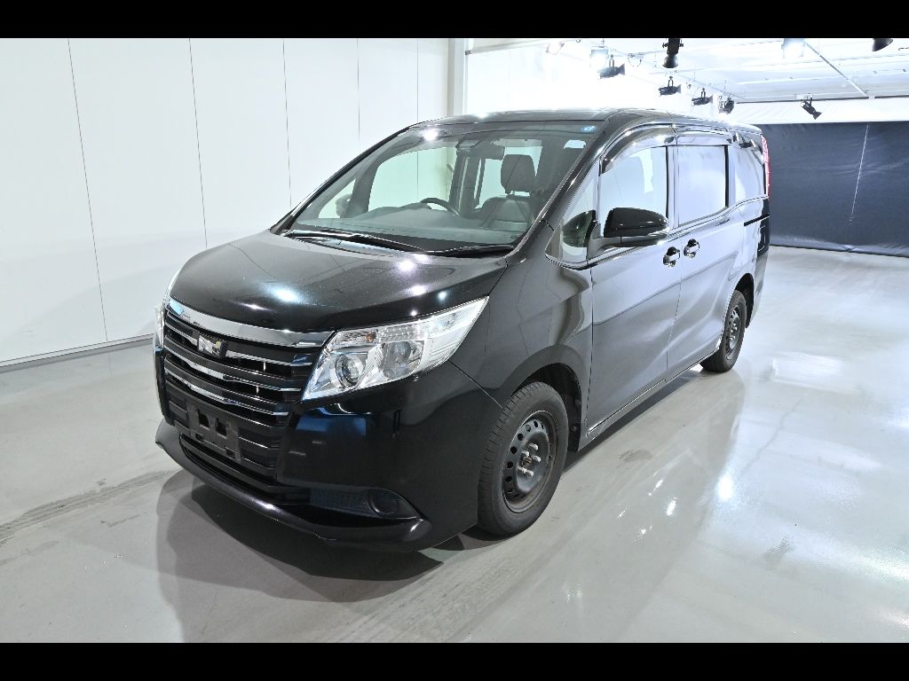 2016 Toyota Noah 4WD X auction photo 4