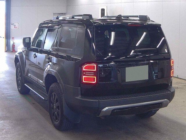 2024 Toyota Land Cruiser 250 VX First Edition 4WD auction photo 2