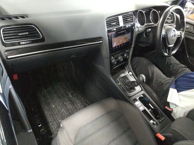 2017 Volkswagen ゴルフ TSIハイライン auction photo 3