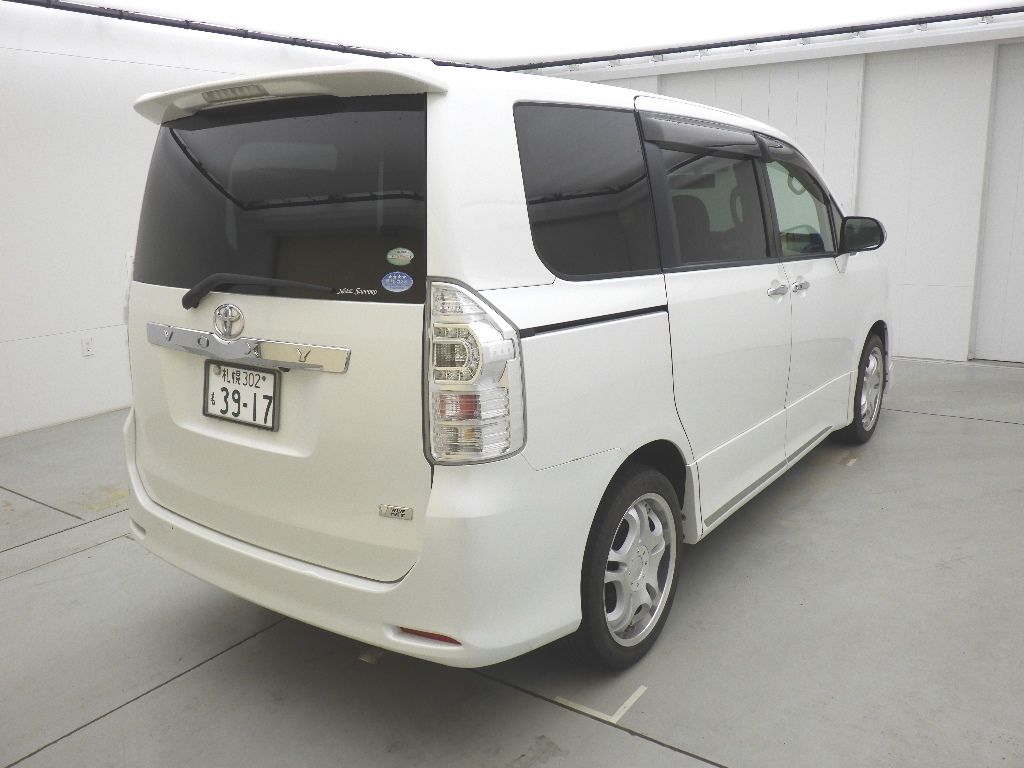 2012 Toyota Voxy 4WD ZS煌II auction photo 2