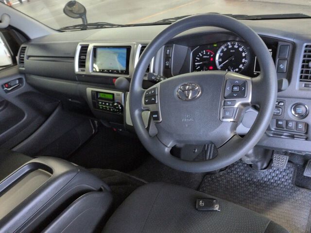 2025 Toyota Hiace Long Super GL 4WD auction photo 6