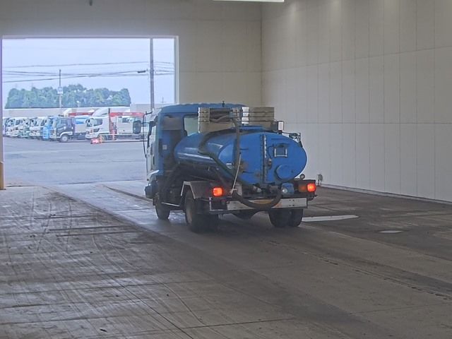 2006 Isuzu Forward バキューム auction photo 2