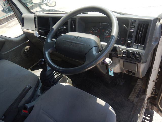 2012 Isuzu Elf クレーン auction photo 3
