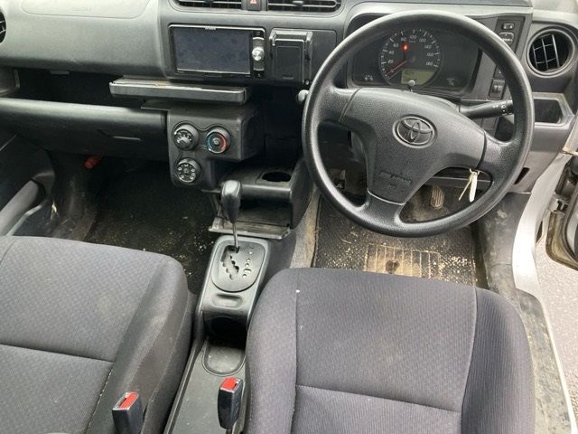 2018 Toyota Succeed UL auction photo 4