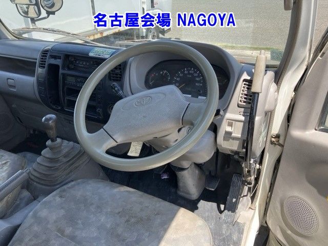 2005 Toyota Dyna ダンプ auction photo 4