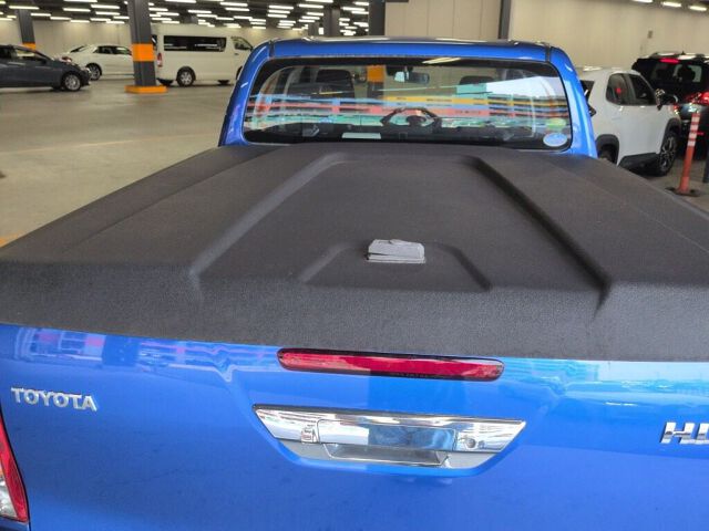 2018 Toyota Hilux Z 4WD auction photo 3