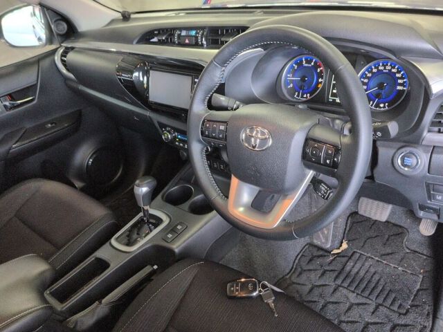 2018 Toyota Hilux Z 4WD auction photo 6
