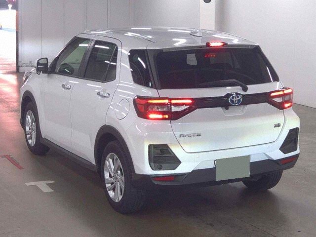 2025 Toyota Raize Hybrid G auction photo 2