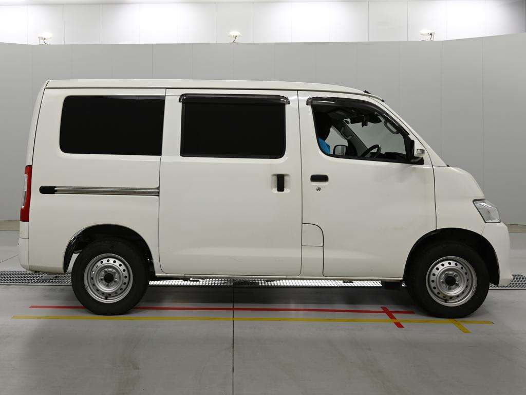 2021 Toyota TownAce Van GL auction photo 3