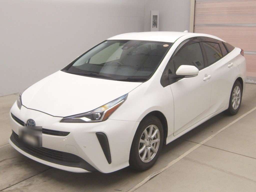 2021 Toyota Prius S 4WD Japan auction vehicle