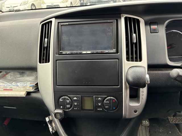 2009 Nissan Serena ハイウェイスター auction photo 6