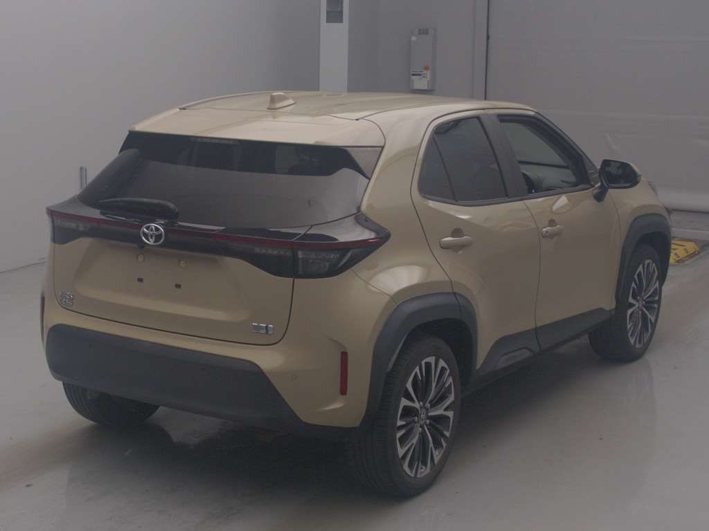 2021 Toyota Yaris Cross Hybrid Z auction photo 2