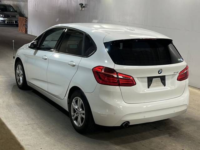 2016 BMW 2 Series 218iアクティブツアラー auction photo 3