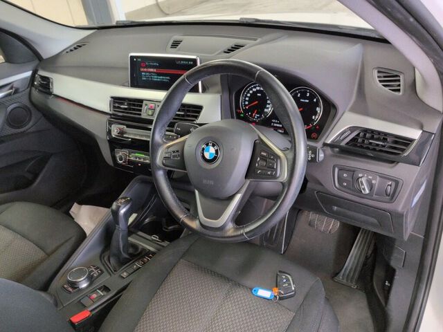2019 BMW X1 XDRIVE18D 4WD auction photo 3