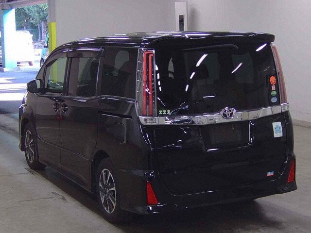 2017 Toyota Noah SI auction photo 2