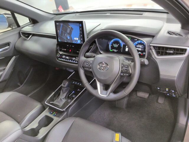 2025 Toyota Corolla Cross Hybrid Z 4WD auction photo 3