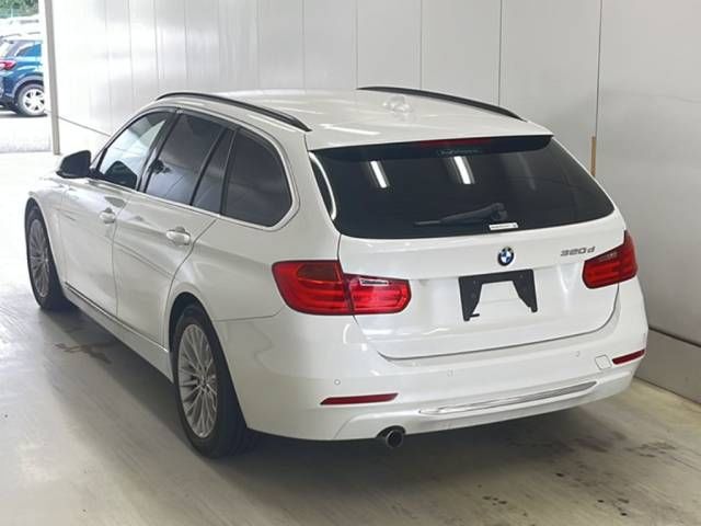 2012 BMW 3 Series 320d auction photo 3