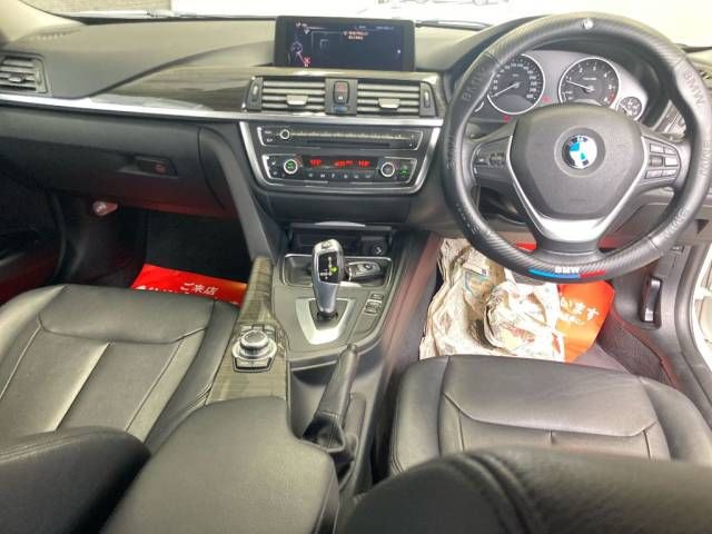 2012 BMW 3 Series 320d auction photo 4