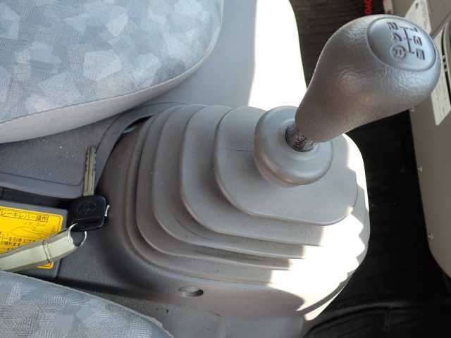 2010 Toyota Dyna 4WD Wキャブ auction photo 9