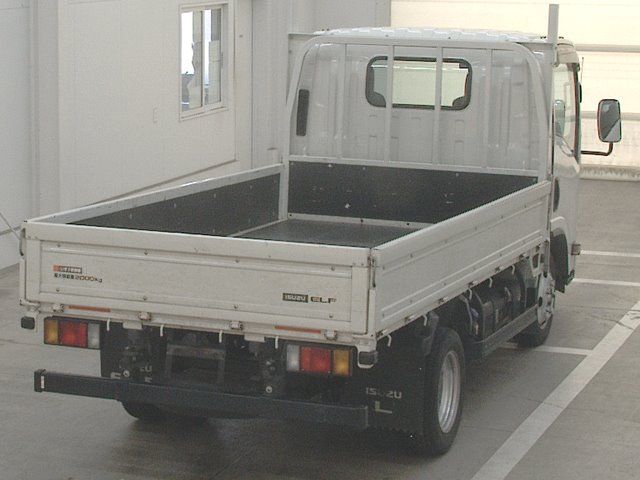 2022 Isuzu Elf Flatbed auction photo 2