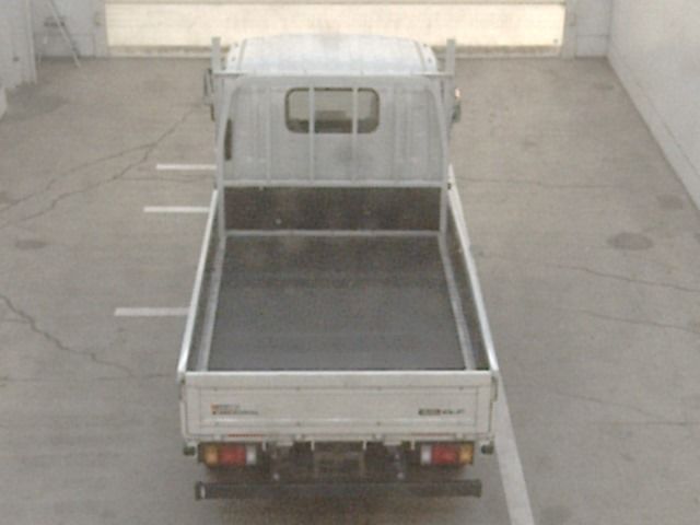 2022 Isuzu Elf Flatbed auction photo 3