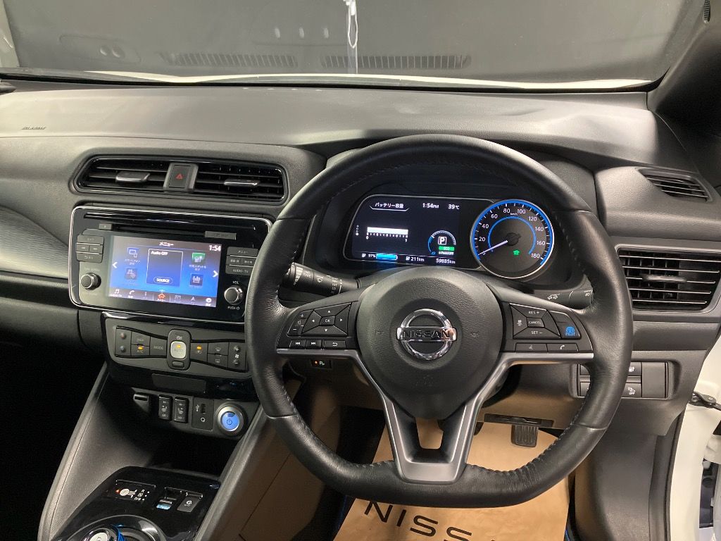 2018 Nissan Leaf G auction photo 3