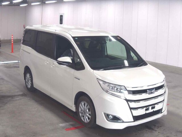 2017 Toyota Noah HV G Japan auction vehicle