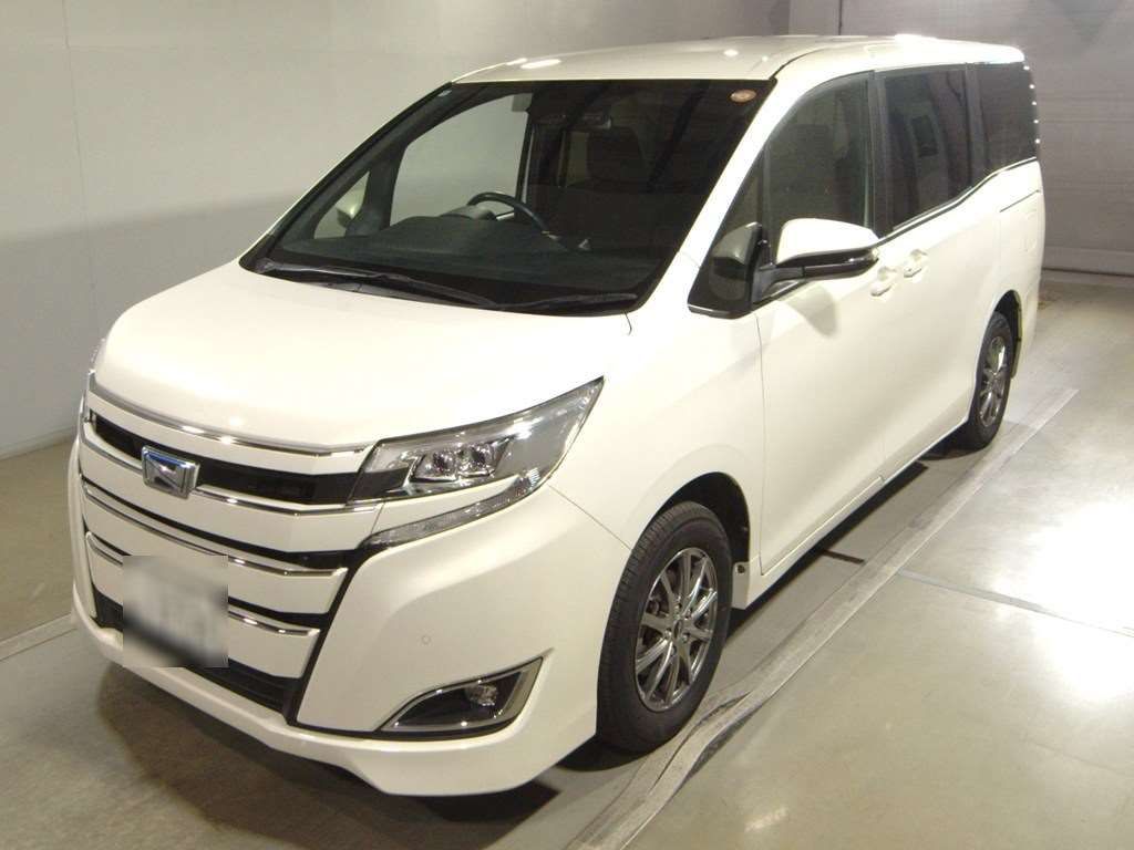 2020 Toyota Noah ハイブリッドG Japan auction vehicle