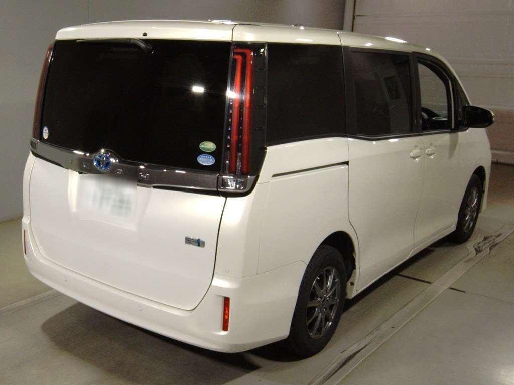 2020 Toyota Noah ハイブリッドG auction photo 2