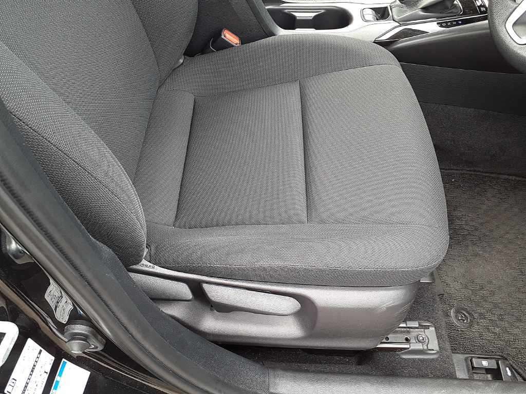 2021 Toyota Corolla Hybrid G-X Pla 4WD auction photo 8