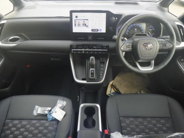 2026 Toyota Voxy Hybrid S-Z auction photo 3