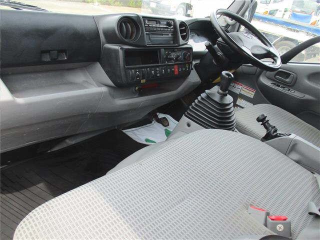2016 Hino Dutro 4WD タダノクレーン ロング auction photo 4