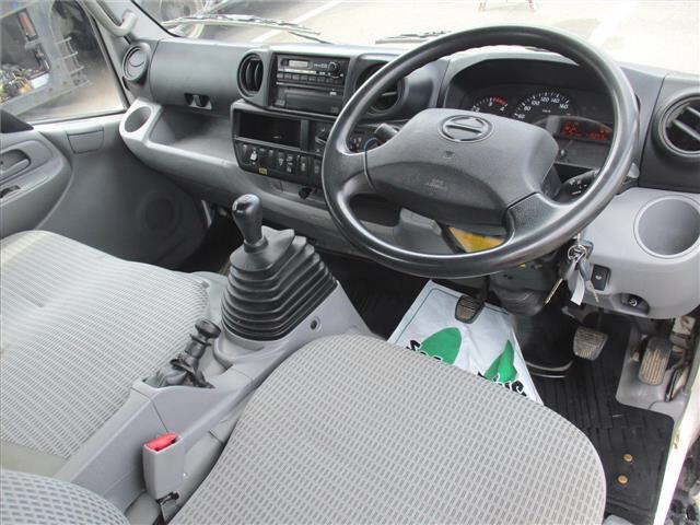 2016 Hino Dutro 4WD タダノクレーン ロング auction photo 3