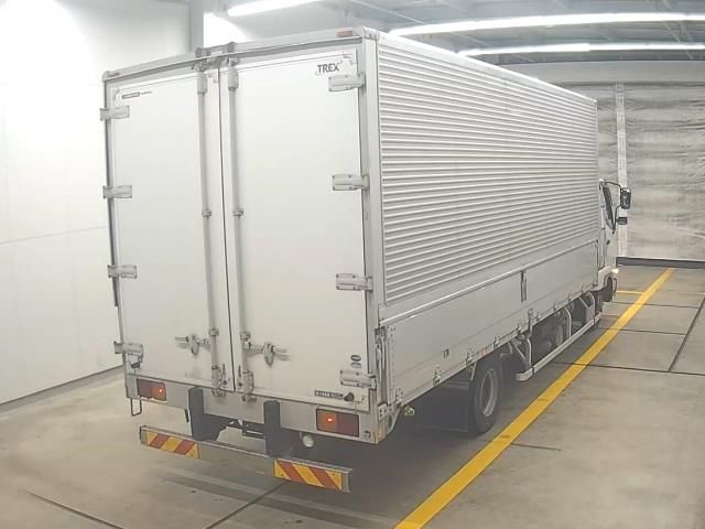 2015 Mitsubishi Fuso Fighter Wing auction photo 2