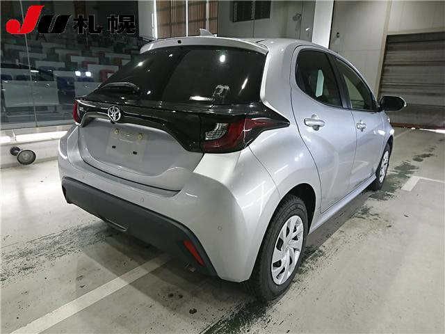 2024 Toyota Yaris 4WD X auction photo 2