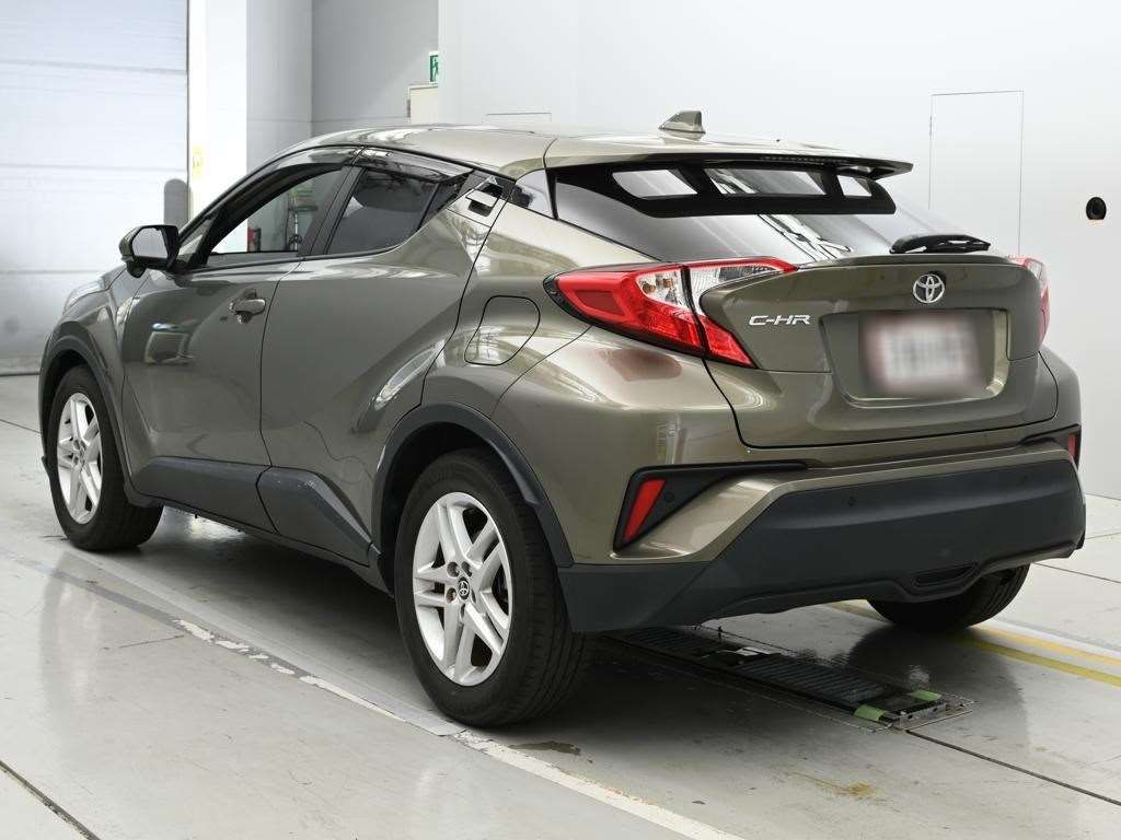2021 Toyota C-HR S-T auction photo 6