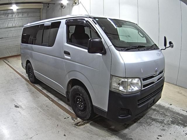 2010 Toyota Hiace DX Japan auction vehicle