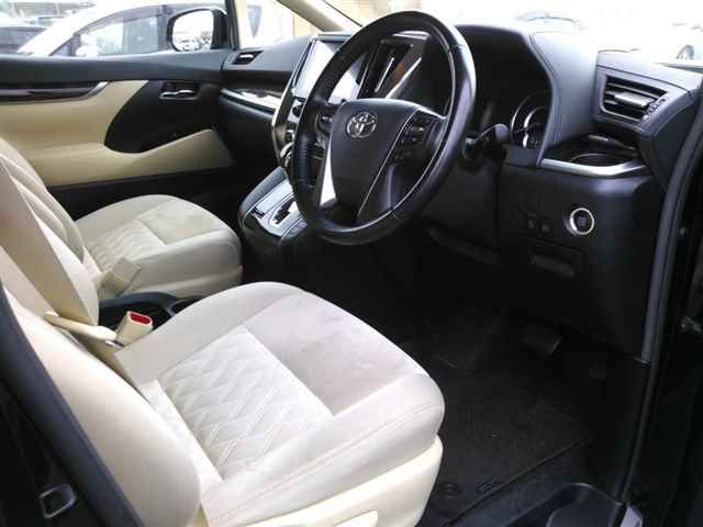 2020 Toyota Alphard X auction photo 3